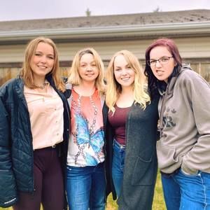 Meet your Posher, Mandy